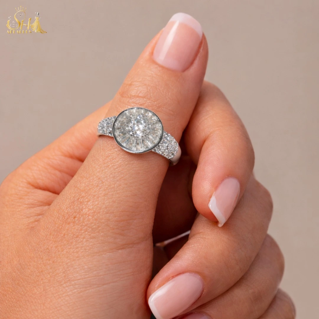Luna Gleam Ring