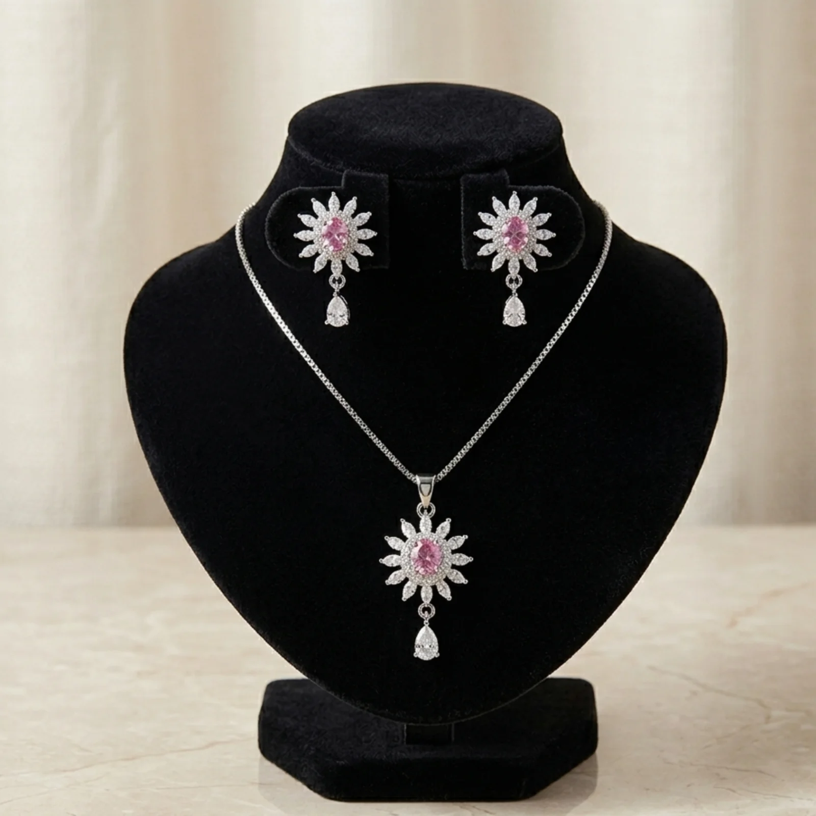 SILVER CASECADE Locket set