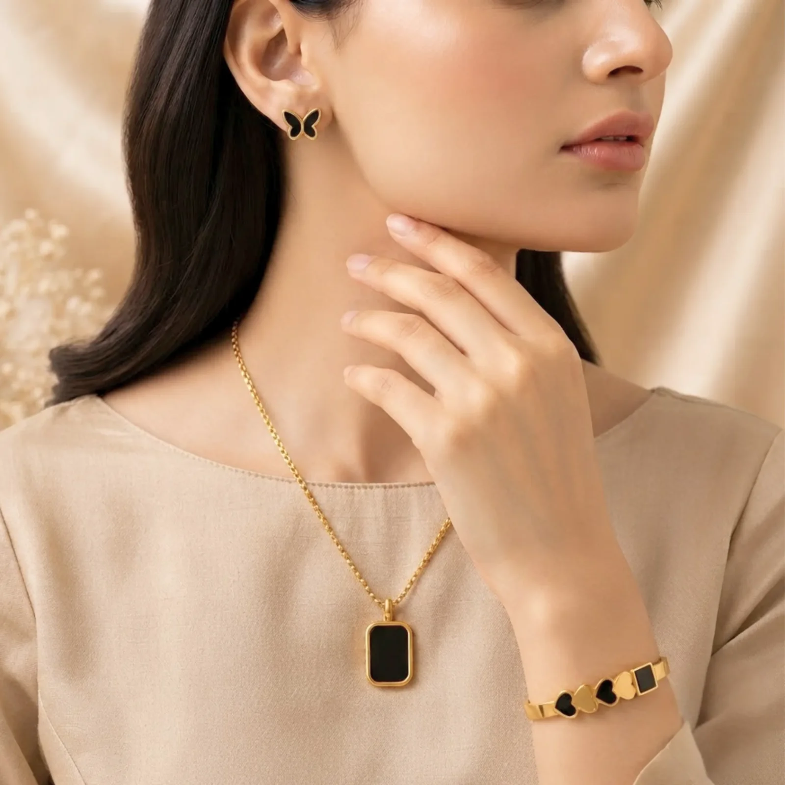 Black Heart Necklace Set