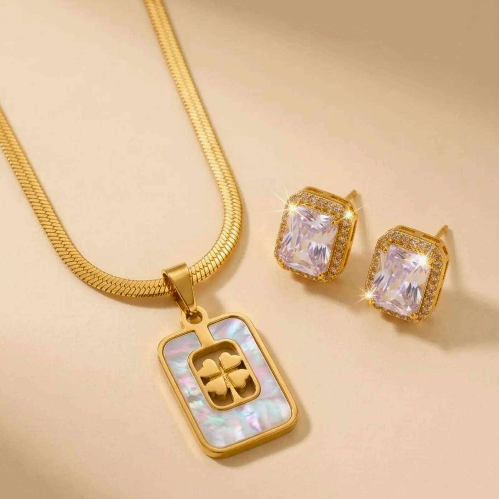 Gold Ticket  Necklace ,1Karrat parls studs