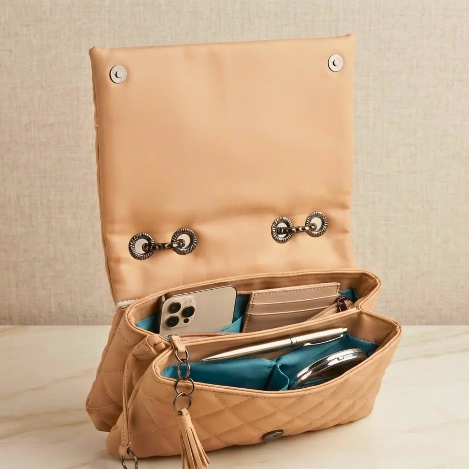 QUEEN BAG
