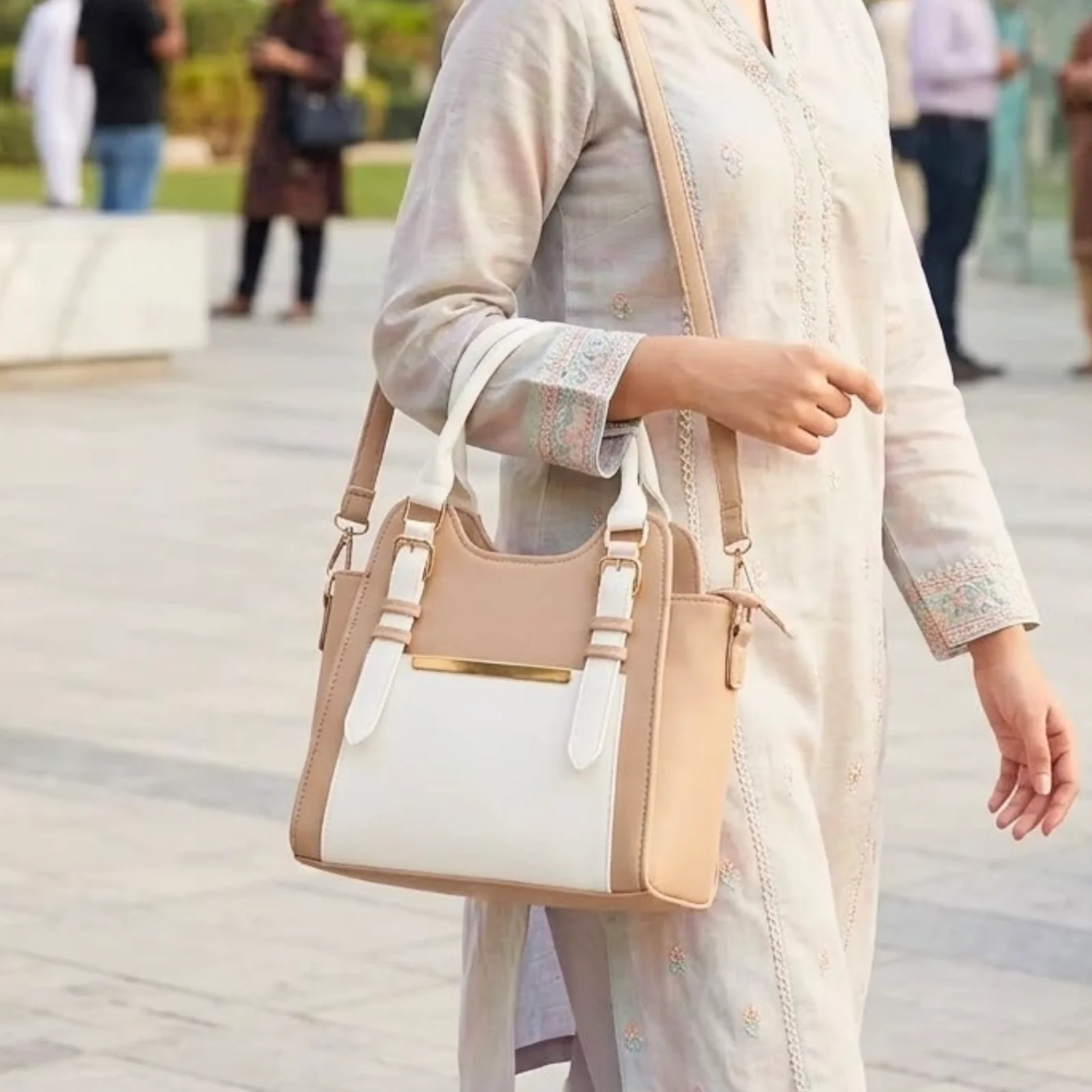 DOUBLE TONE CHIC  HANDBAG