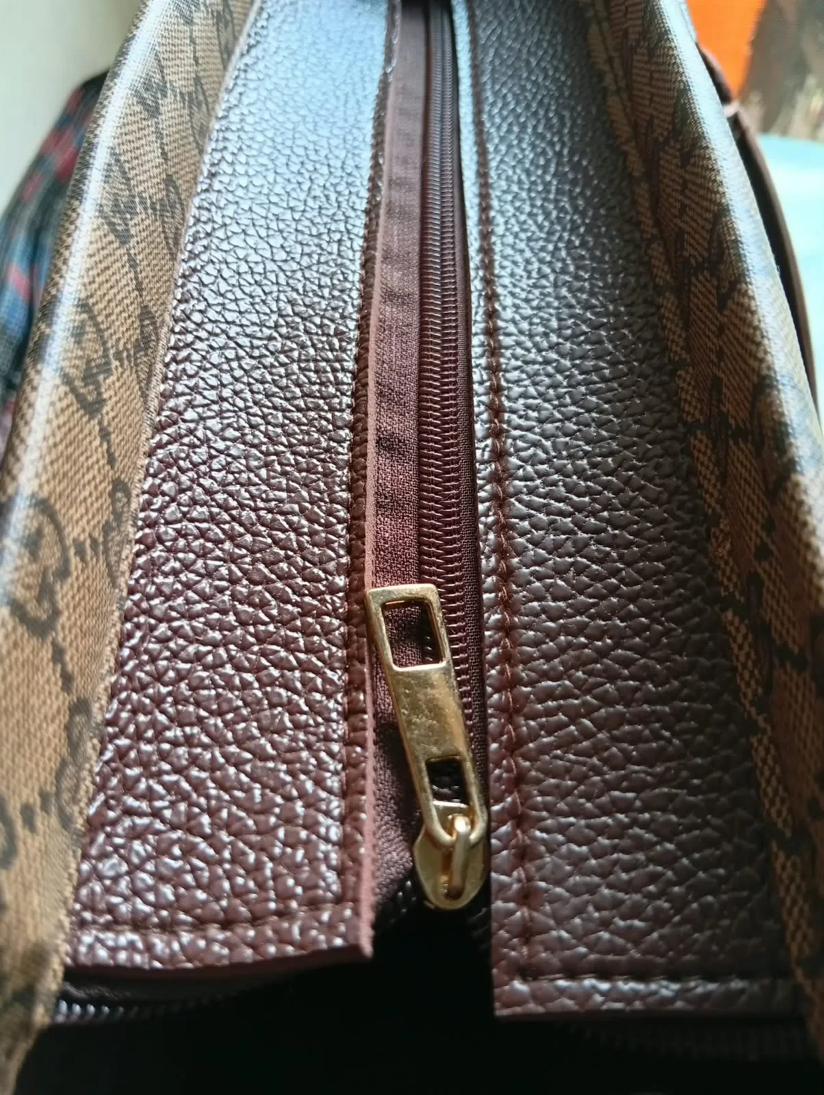 Classic carry tote bag
