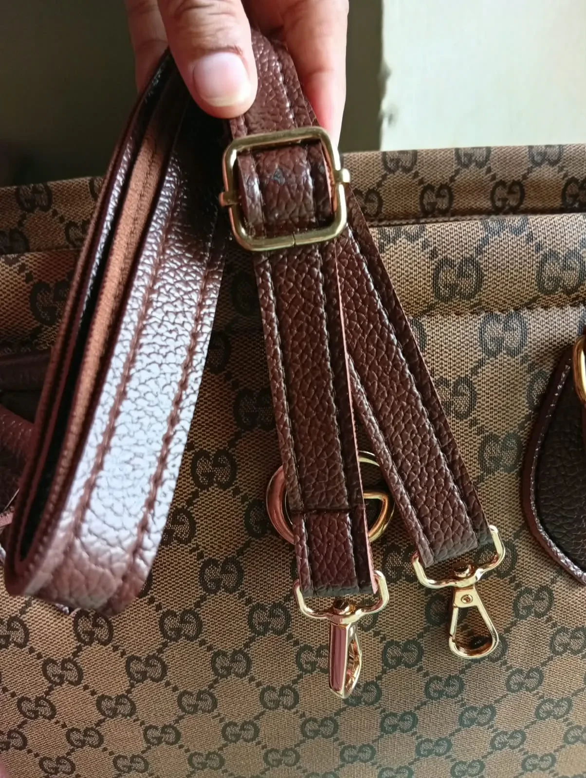 Classic carry tote bag
